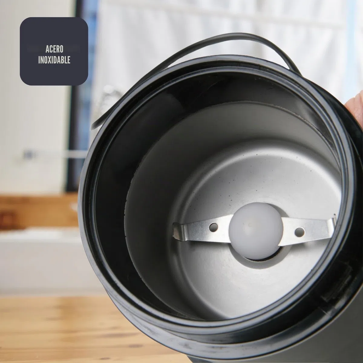 BLACK+DECKER BXCG150E - Molinillo de Café | Eléctrico 150W | 12 Tazas Café | Café y Especias | Depósito Granos 50g | Compacto | Cuchillas y Depósito Acero Inox | Tapa Transparente | Recogecable