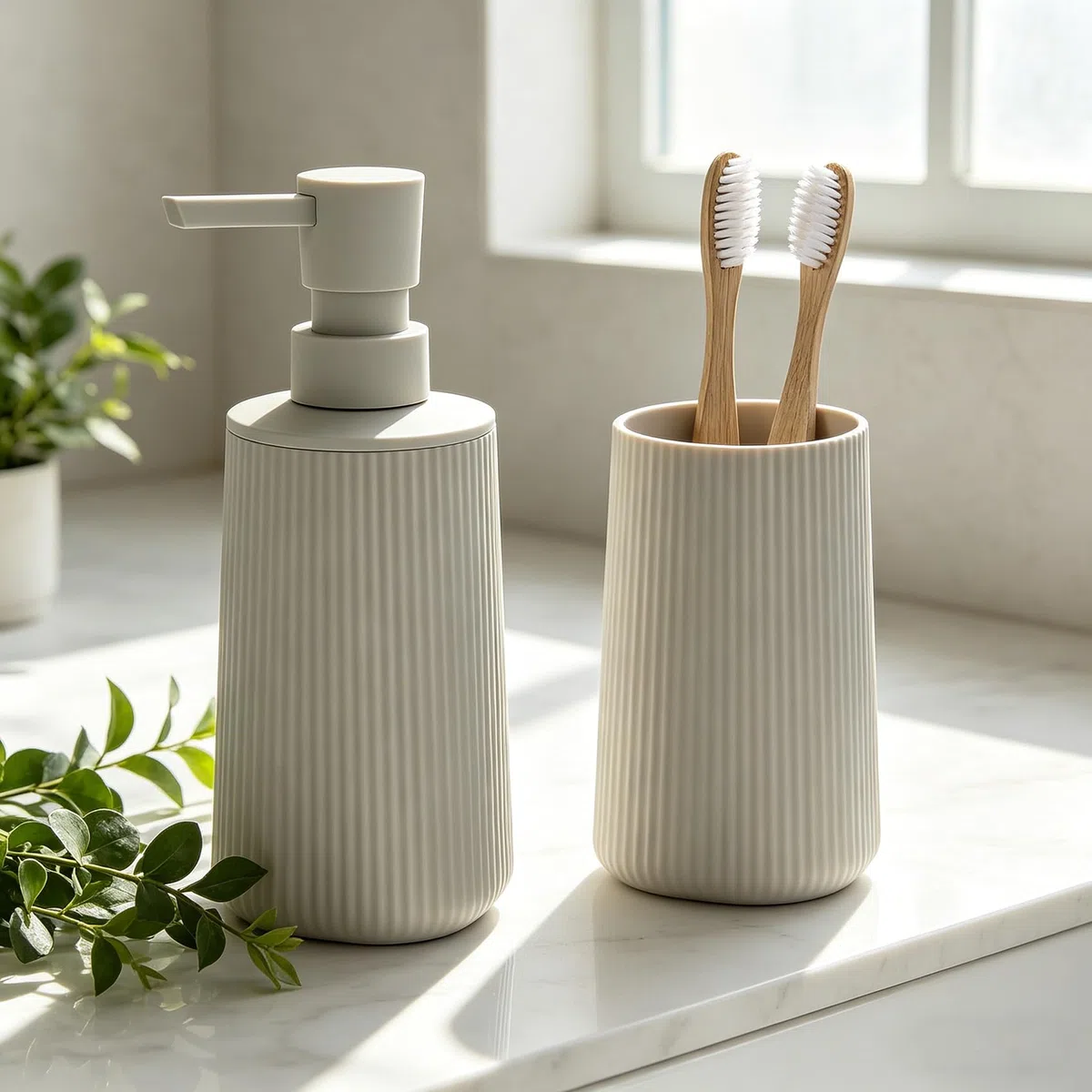 GAHEFY Juego de 2 accesorios de baño dispensador de jabón 250 ml vaso cepillo dientes plástico ABS beige