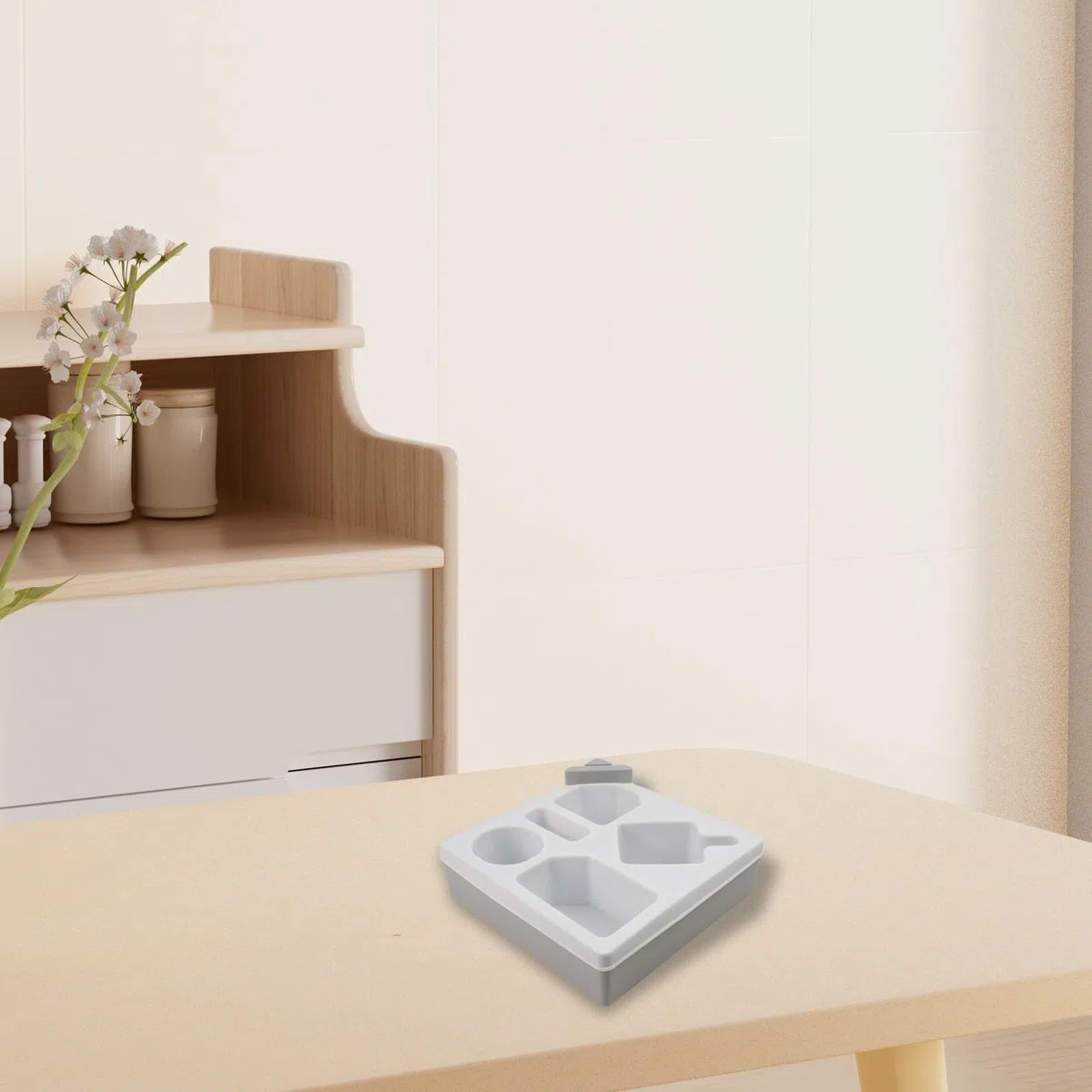 Bandeja de silicona con soporte para bebidas dobles y almacenamiento de aperitivos para sofá, cama, asiento de coche, organizador de control remoto para el hogar (blanco)