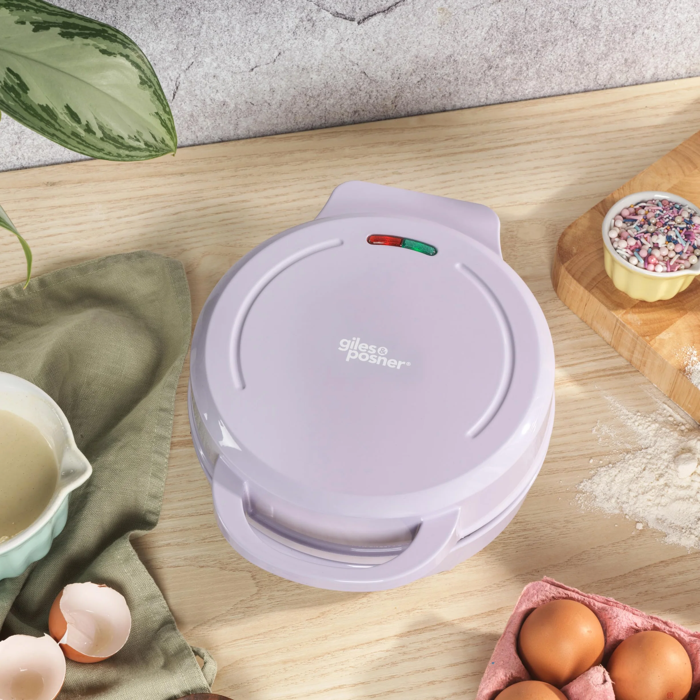 Giles & Posner Mini Doughnut Maker - Placas de cocina antiadherentes para 7 donuts, máquina de donuts fácil de limpiar, máquina de golosinas para niños, apagado automático, luces indicadoras, 1000W.
