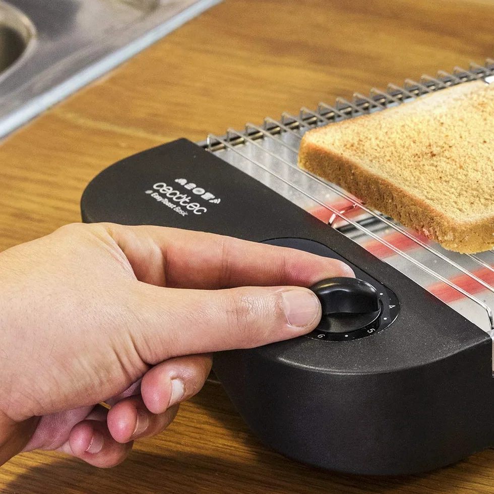Cecotec Tostador Plano Horizontal Turbo Easytoast Basic. 900 W de Potencia con 6 Niveles, 3 Resistencias de Cuarzo, Bandeja Recogemigas y Hueco Recogecables, Indicador Luminoso, 31X35 Cm, Negro