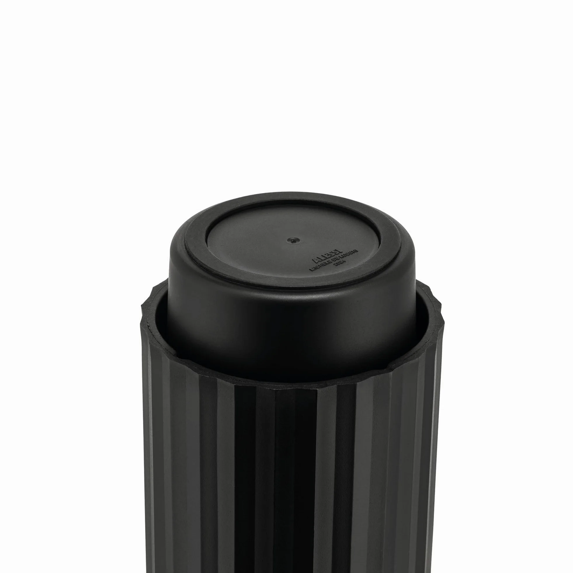 Alessi Plissé MDL20 B - Cápsulas Vacías para Cápsulas Compatibles con Máquinas Nespresso y Vertuo, en Resina Termoplástica, Diámetro 8.3 cm, Negro